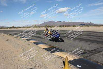 media/Nov-16-2025-Race Pace (Sun) [[8c5fa54630]]/Non Verified Riders (1st 20 Minutes)/3-Turn 3 Inside (11am)/